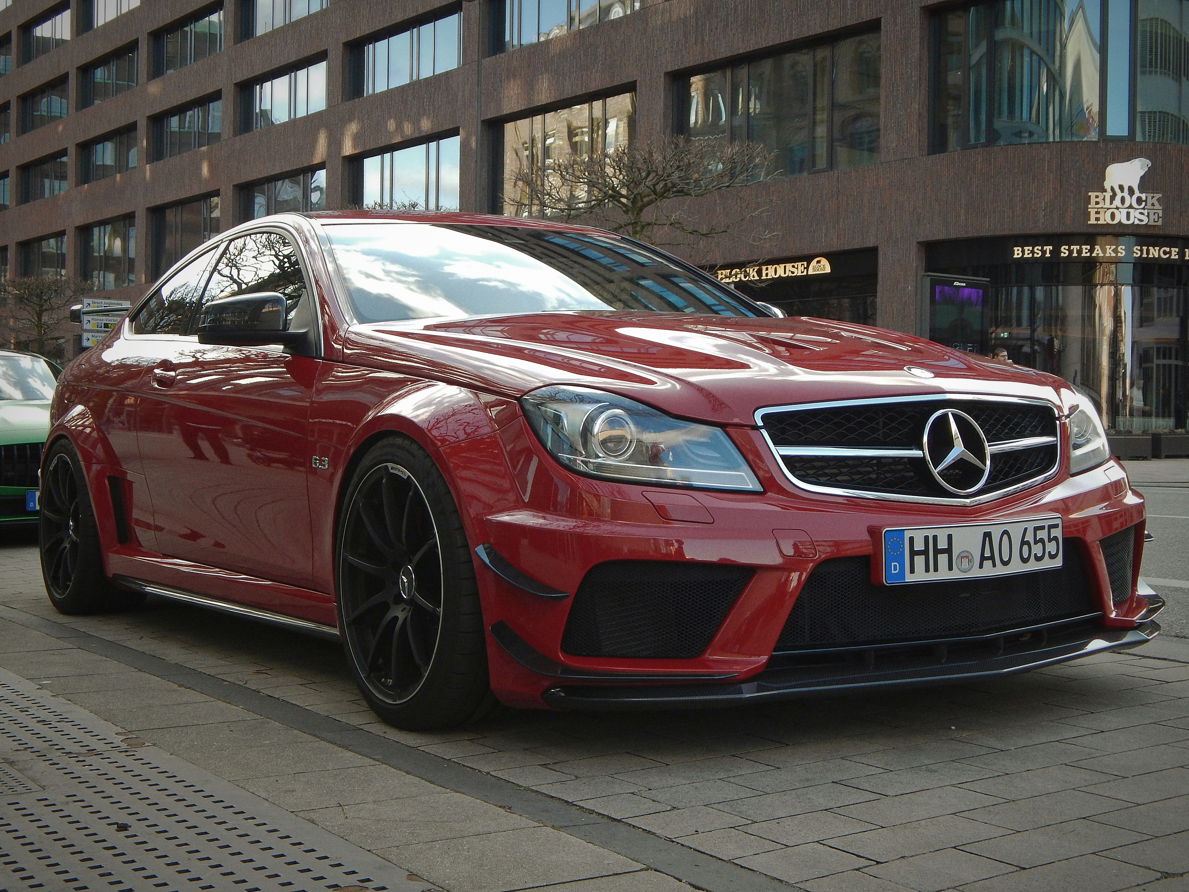 Mercedes C63 AMG